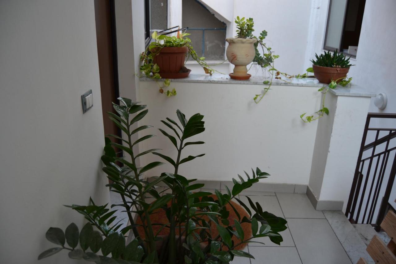 Chez Amelie & Jean-Louis Apartment Катания Екстериор снимка